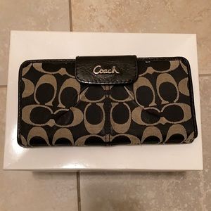 Coach wallet